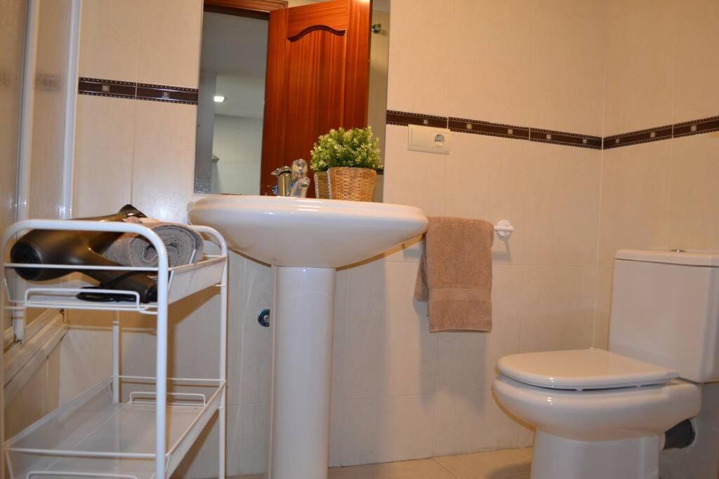 Precioso Apartamento En Primera Linea De Playa En Caleta De Velez Exterior photo