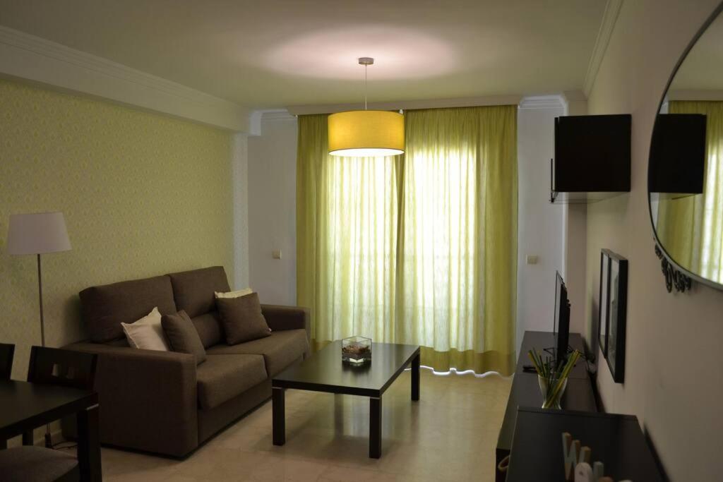 Precioso Apartamento En Primera Linea De Playa En Caleta De Velez Exterior photo