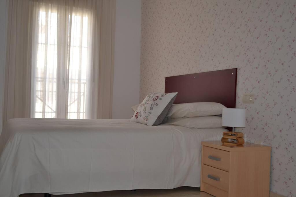 Precioso Apartamento En Primera Linea De Playa En Caleta De Velez Exterior photo