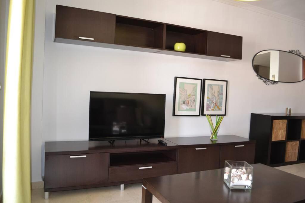 Precioso Apartamento En Primera Linea De Playa En Caleta De Velez Exterior photo
